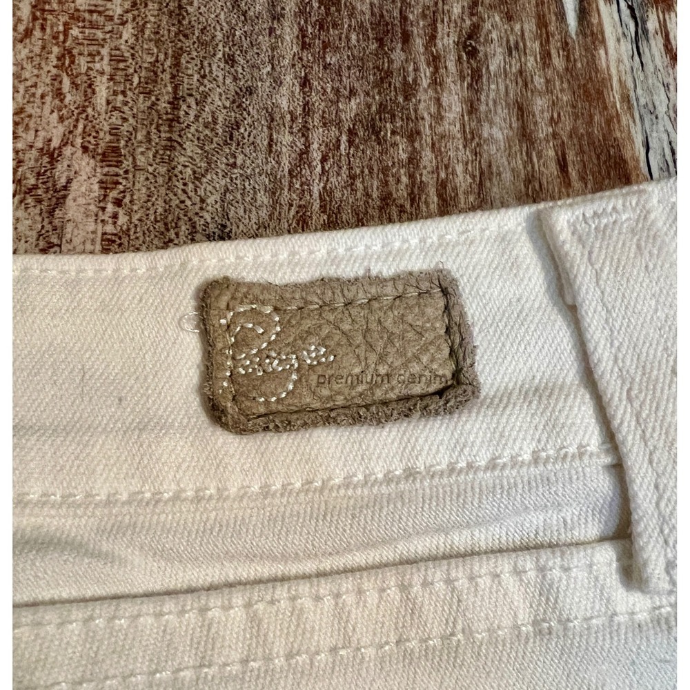 Paige Premium Denim White Cut Off Jean Shorts Frayed Hem Size 27 Low Rise - Picture 4 of 9